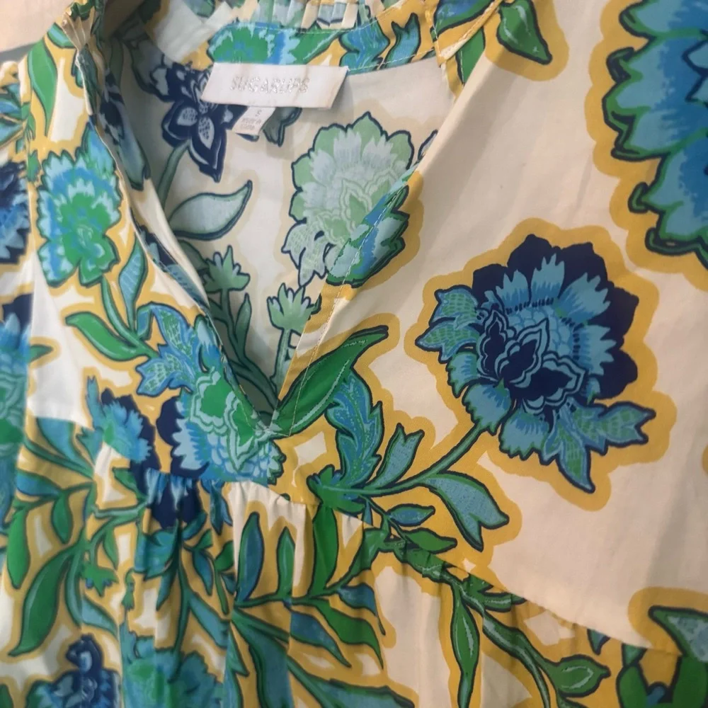 Avara Sugarlips Blue and Green Floral Blouse - Picture 2 of 7